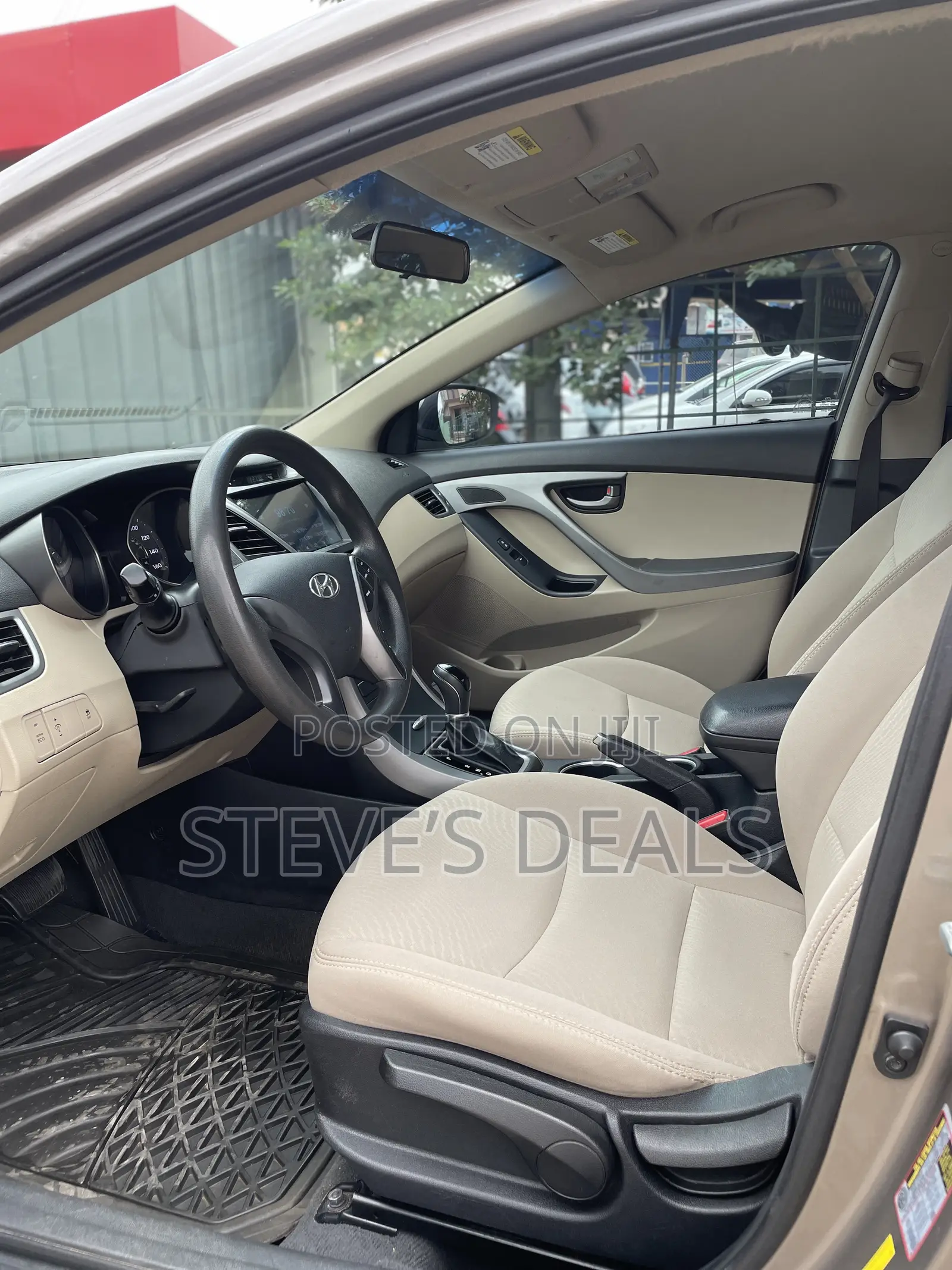 Hyundai Elantra SE 4dr Sedan (1.8L 4cyl 6M) 2015 Gold