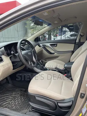 Hyundai Elantra SE 4dr Sedan (1.8L 4cyl 6M) 2015 Gold