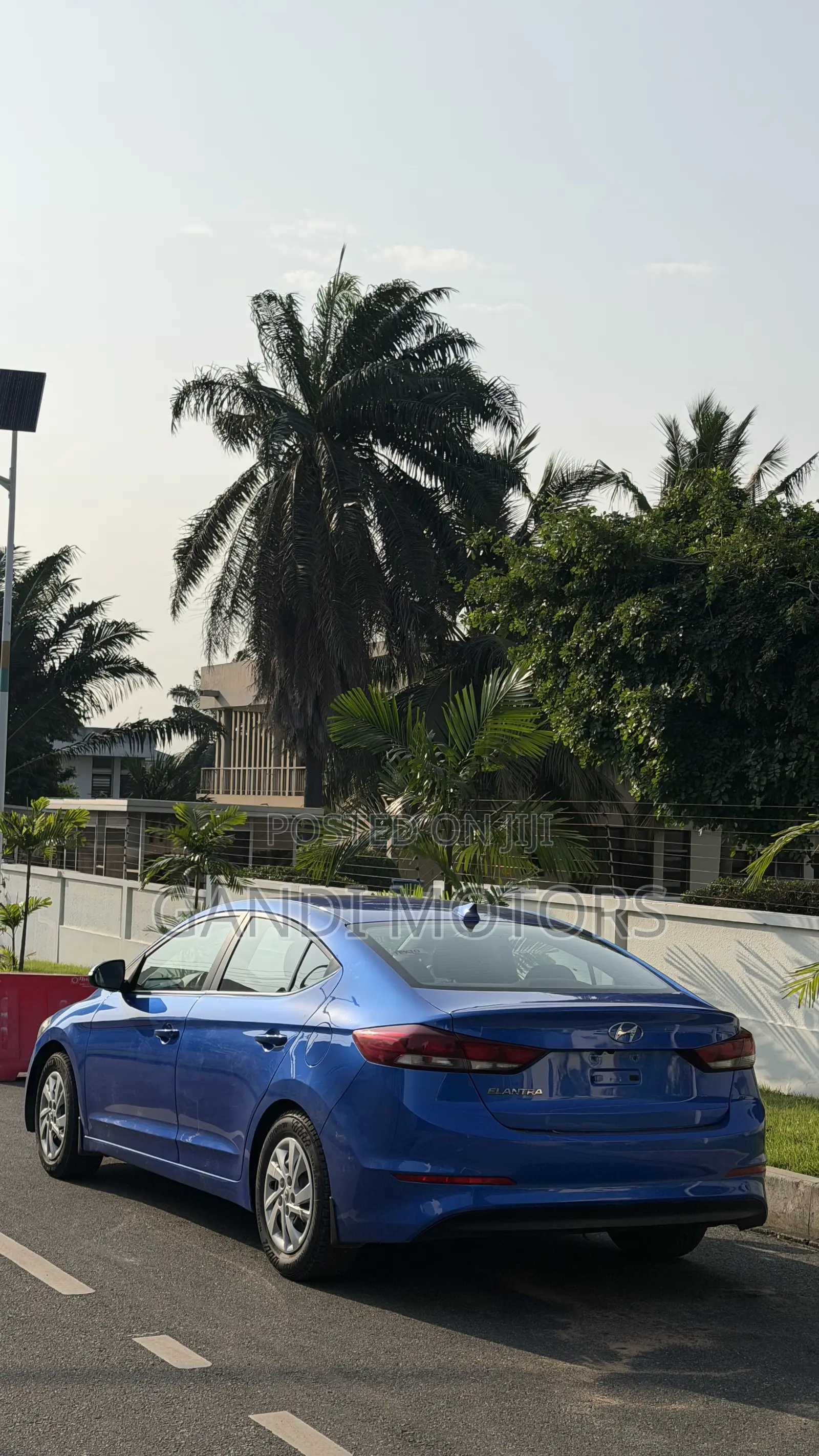 Hyundai Elantra 2018 Blue