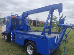 Heavy Duty Hyundai Crane. New Arrival.