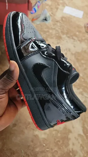 Sneaker Plug