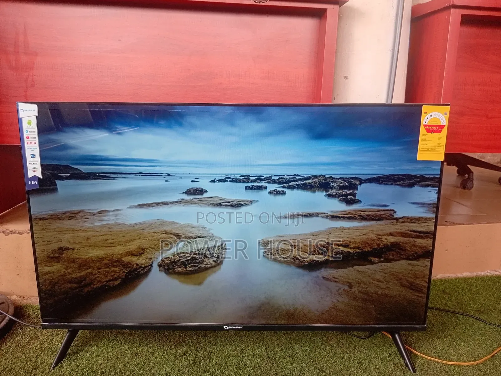 Super Clear Smart LED TV With Modern Design, Great Sound