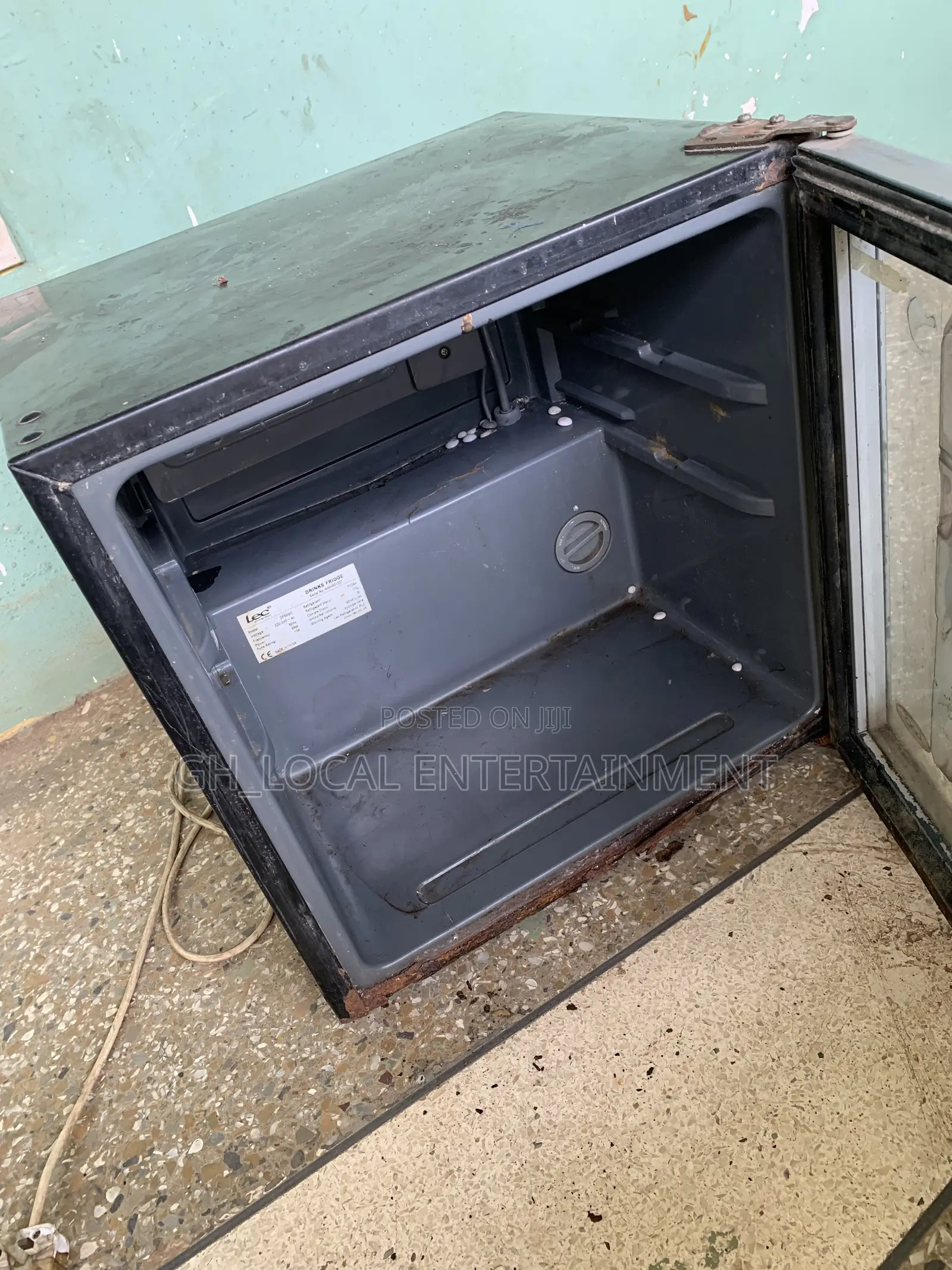 Used Single Door Mini Fridge