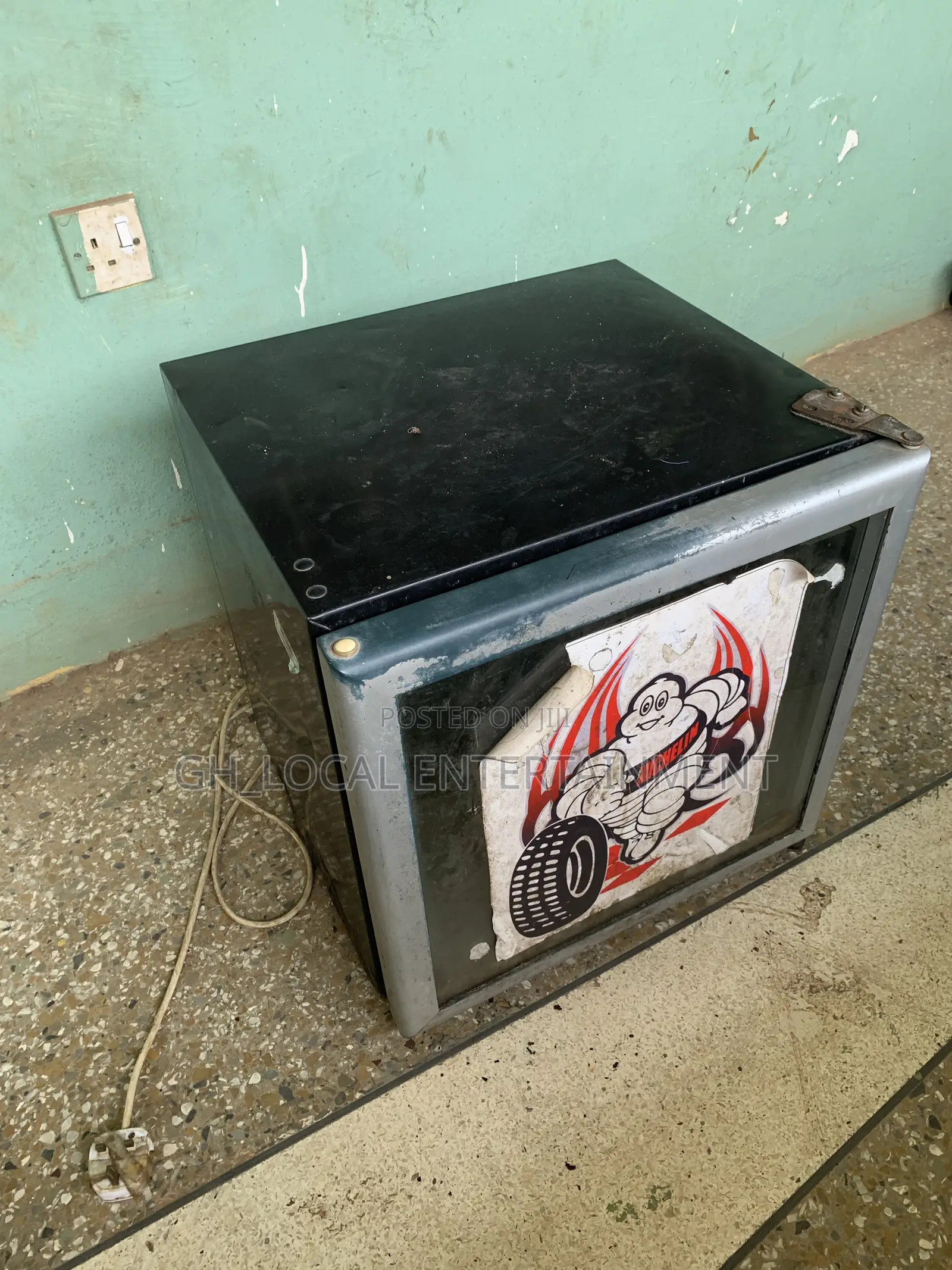 Used Single Door Mini Fridge