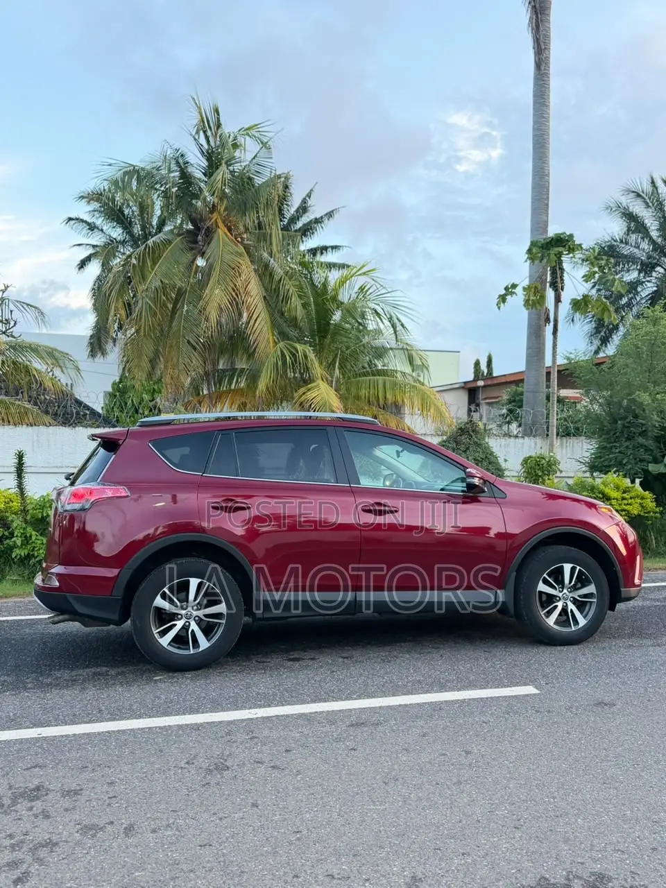 Toyota RAV4 2018 Red
