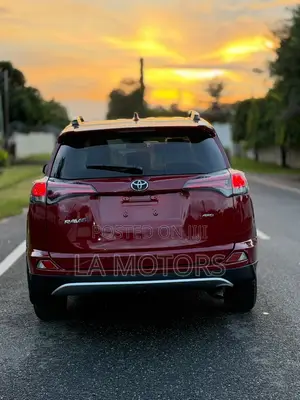 Toyota RAV4 2018 Red