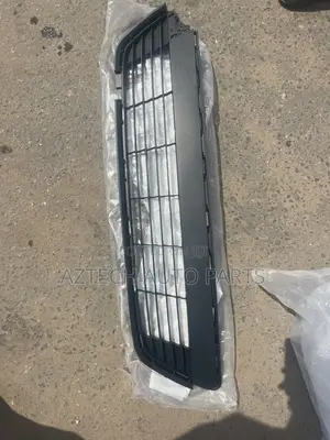Toyota Vitz 2012 2013 2014 Down Shells Grille