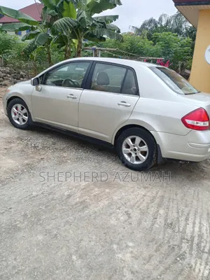 Nissan Versa 2008 Beige