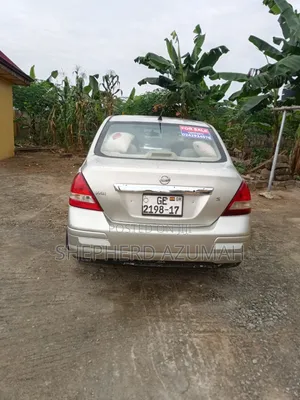 Nissan Versa 2008 Beige
