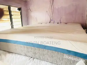 Thomasville Memory Foam Beds(king) 76/80 15inches