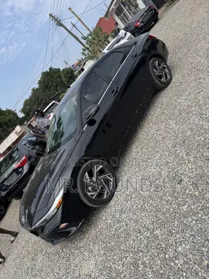 Hyundai Elantra 2025 Black