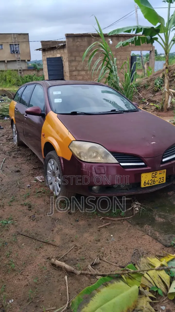 Nissan Primera 2008 Red