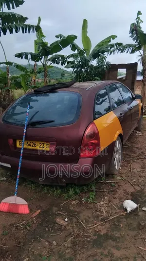 Nissan Primera 2008 Red