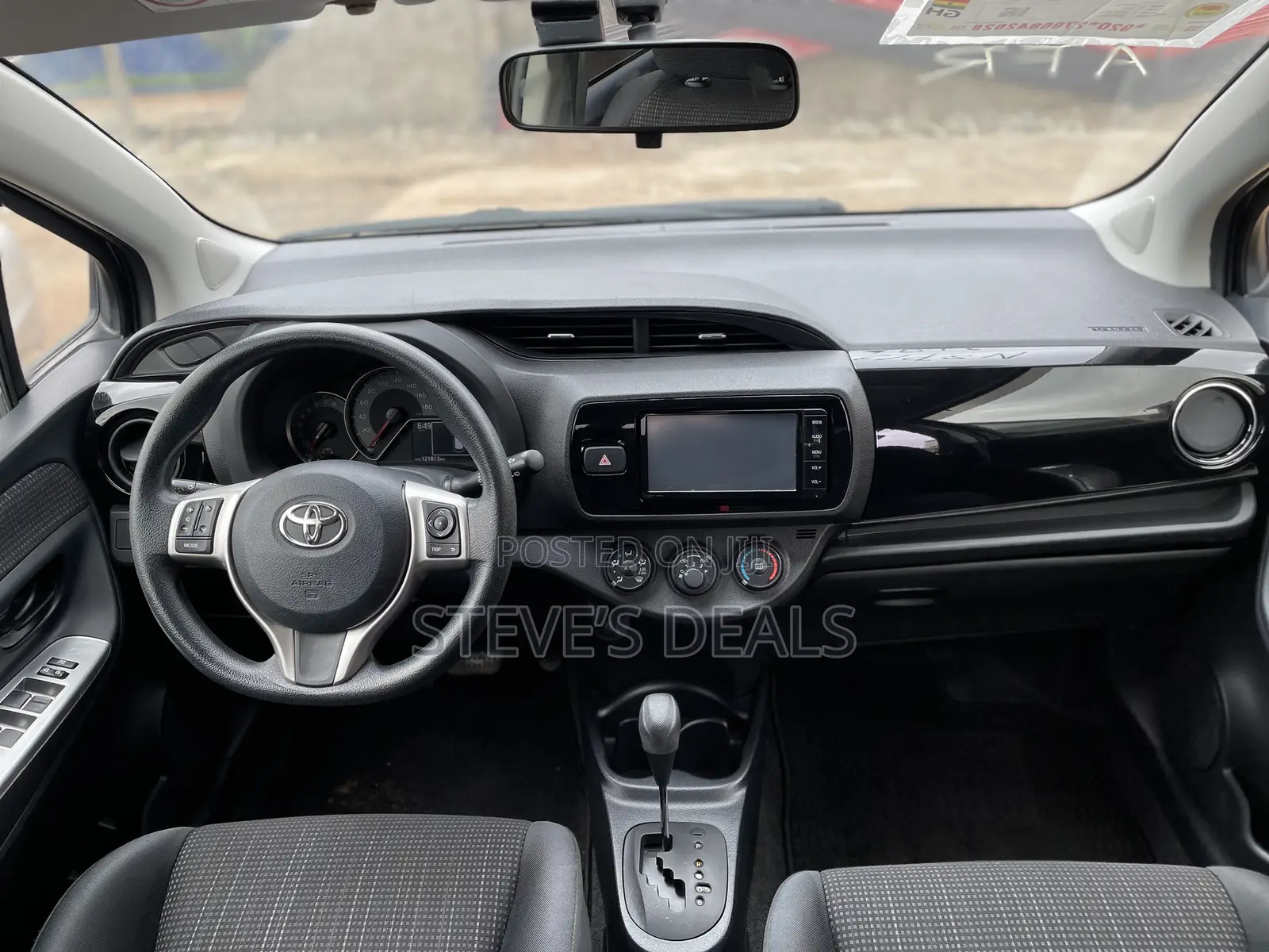 Toyota Vitz 1.3 FWD 5dr 2016 Gray