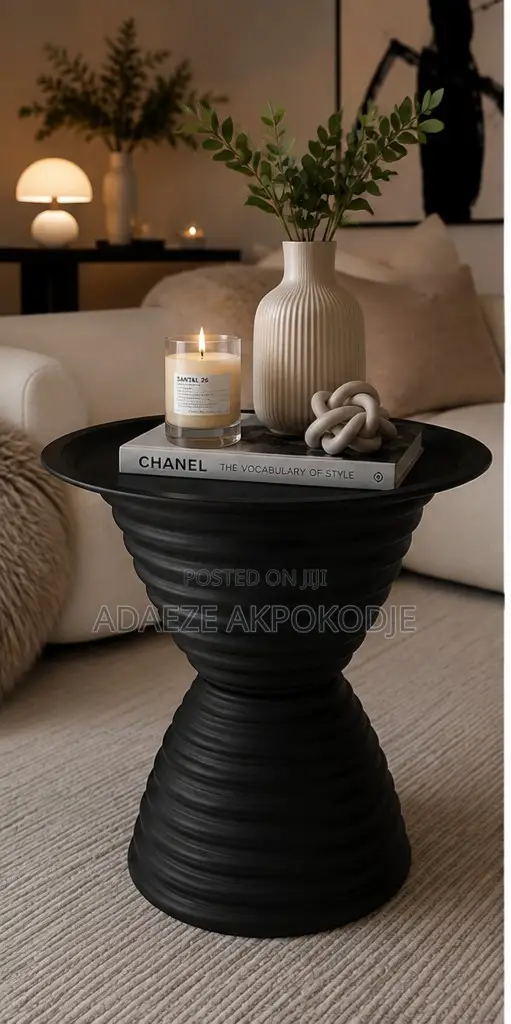 Modern Black Sculptural Side Table – Elegant Accent Furniture