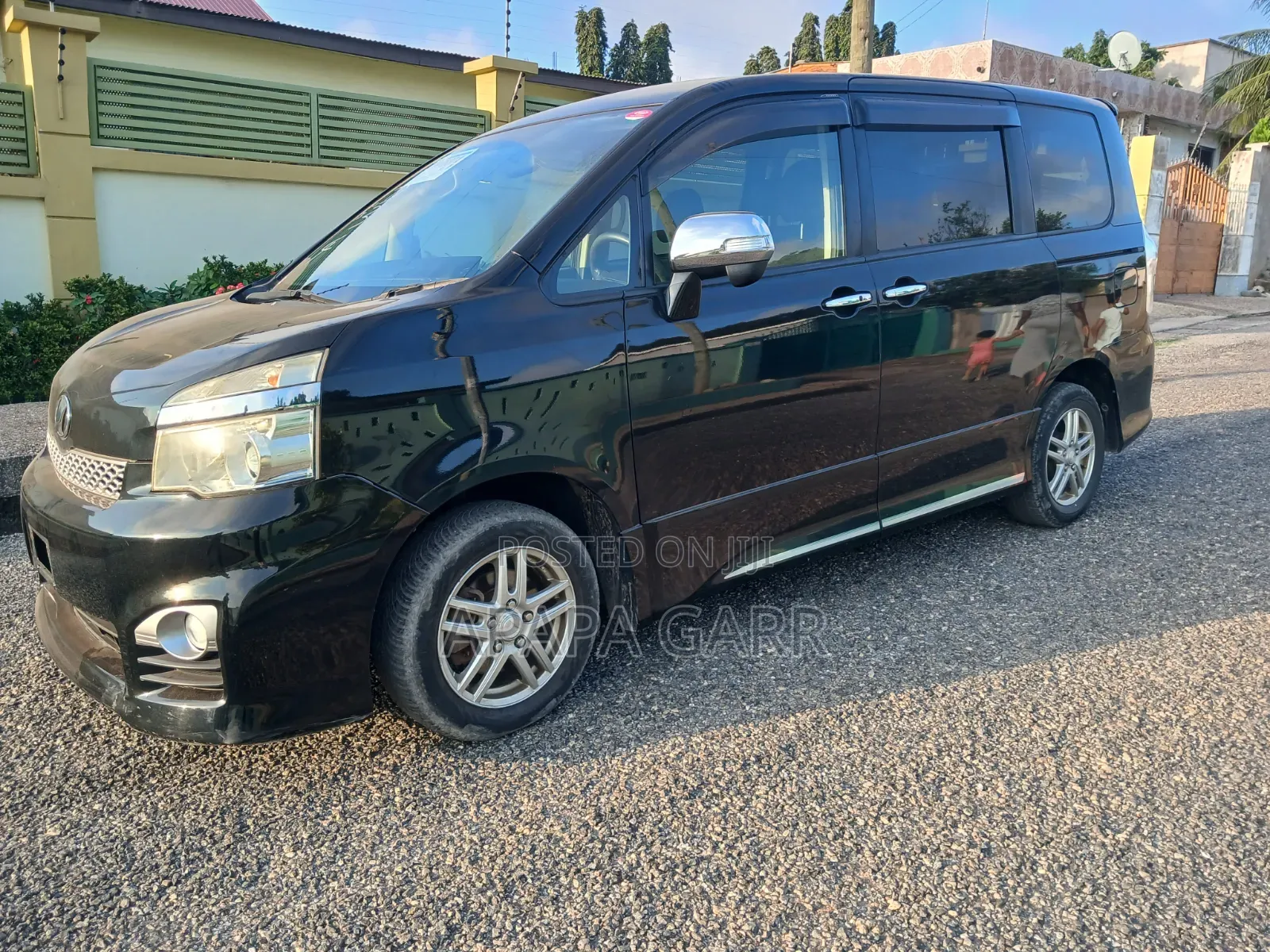 Toyota Voxy 2013 Black