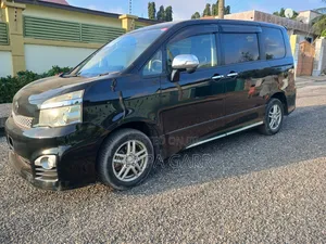 Toyota Voxy 2013 Black