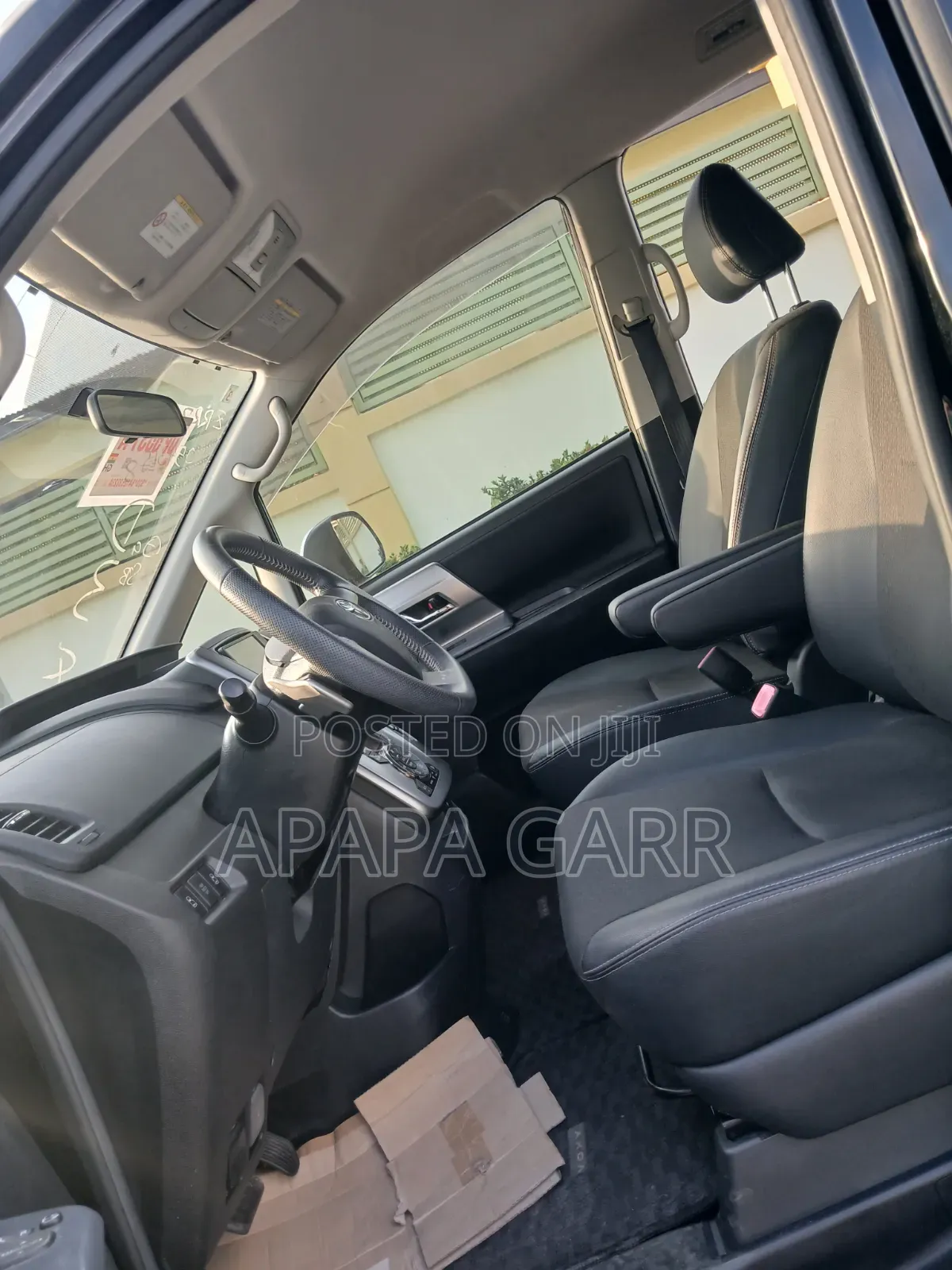 Toyota Voxy 2013 Black