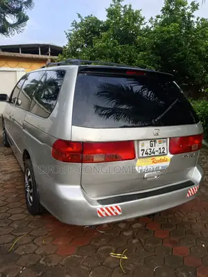 Honda Odyssey 2010 Silver