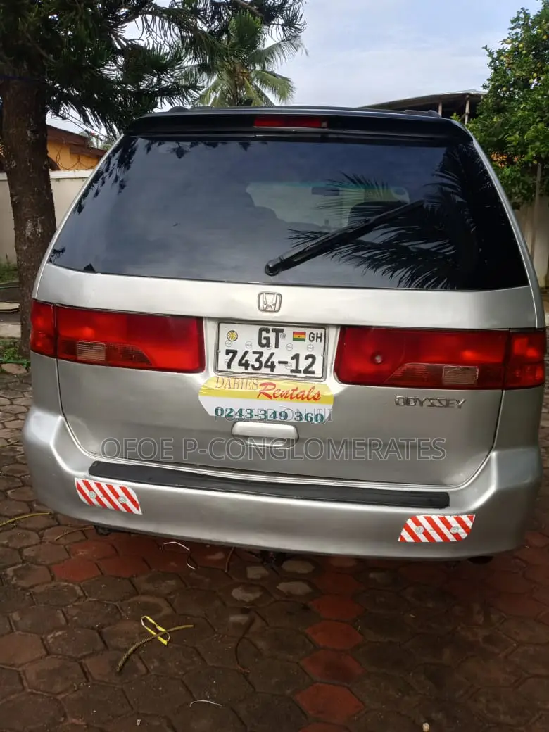 Honda Odyssey 2010 Silver