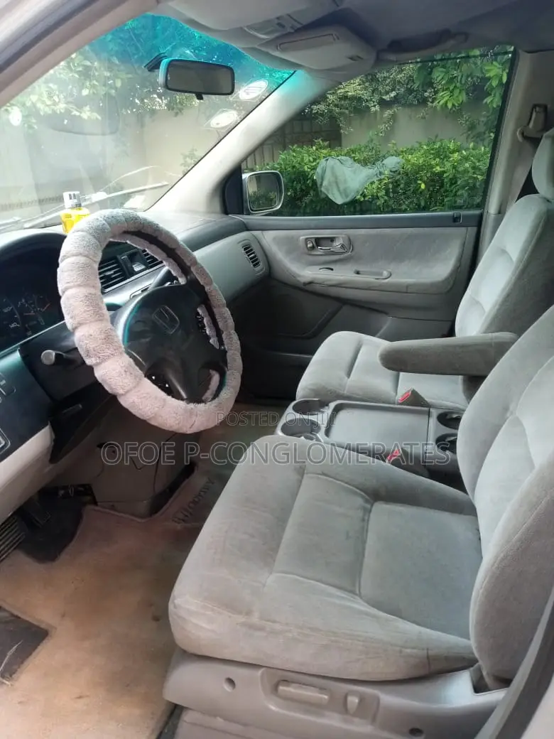 Honda Odyssey 2010 Silver