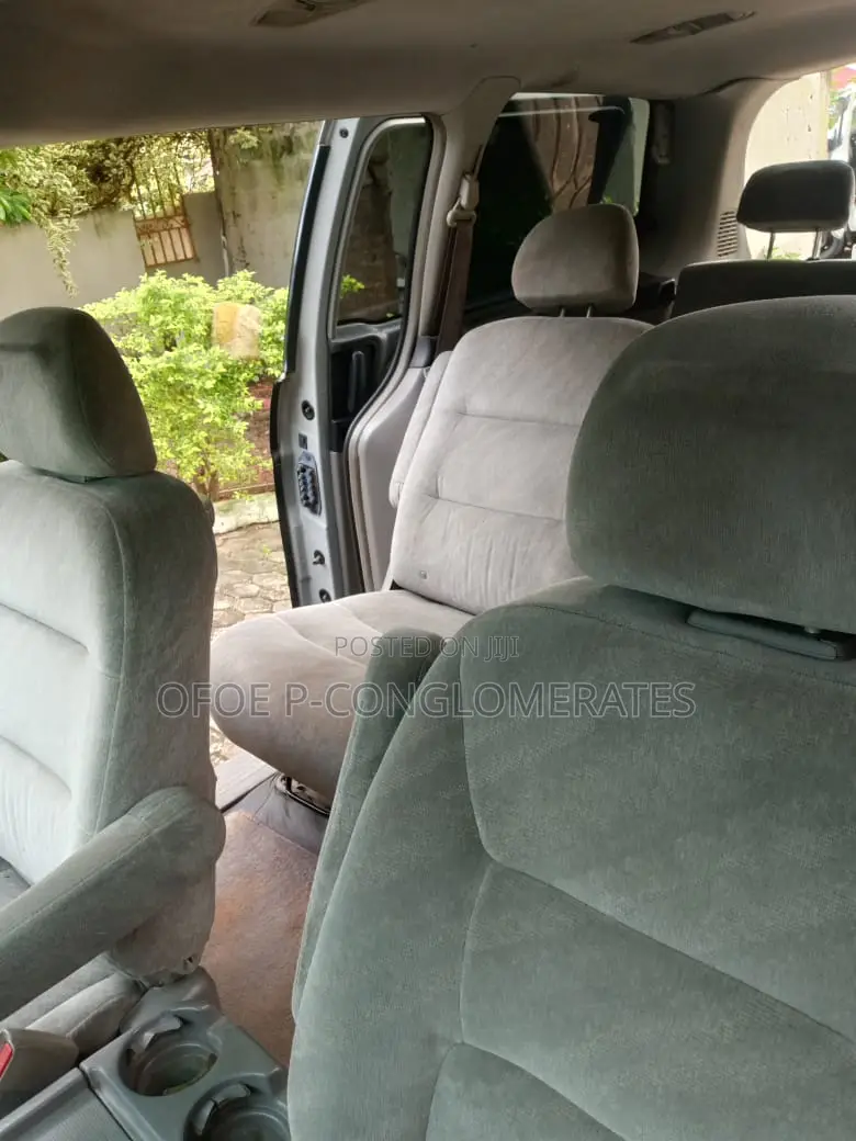 Honda Odyssey 2010 Silver