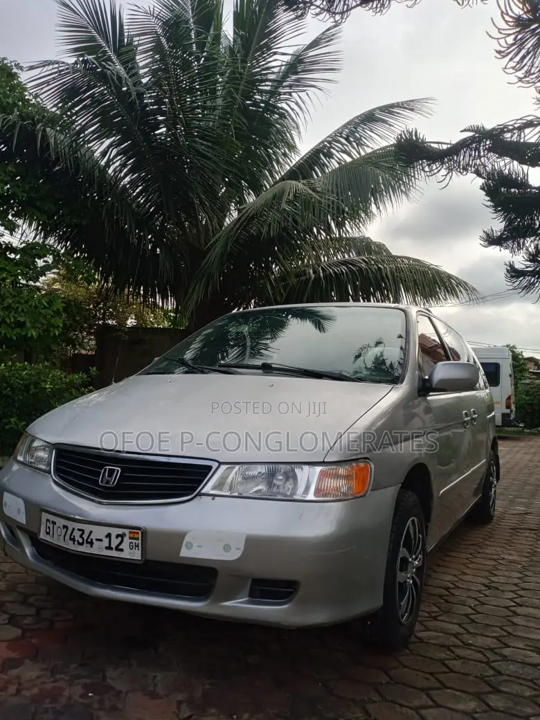 Honda Odyssey 2010 Silver