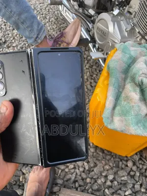 Samsung Galaxy Z Fold 3 256 GB Black