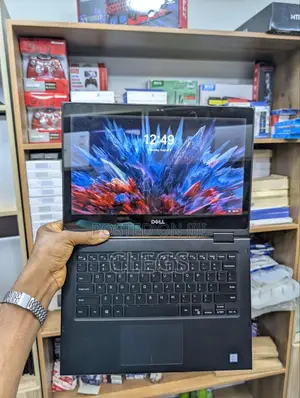 Laptop Dell Latitude 3390 2-in-1 8GB Intel Core i5 SSD 256GB