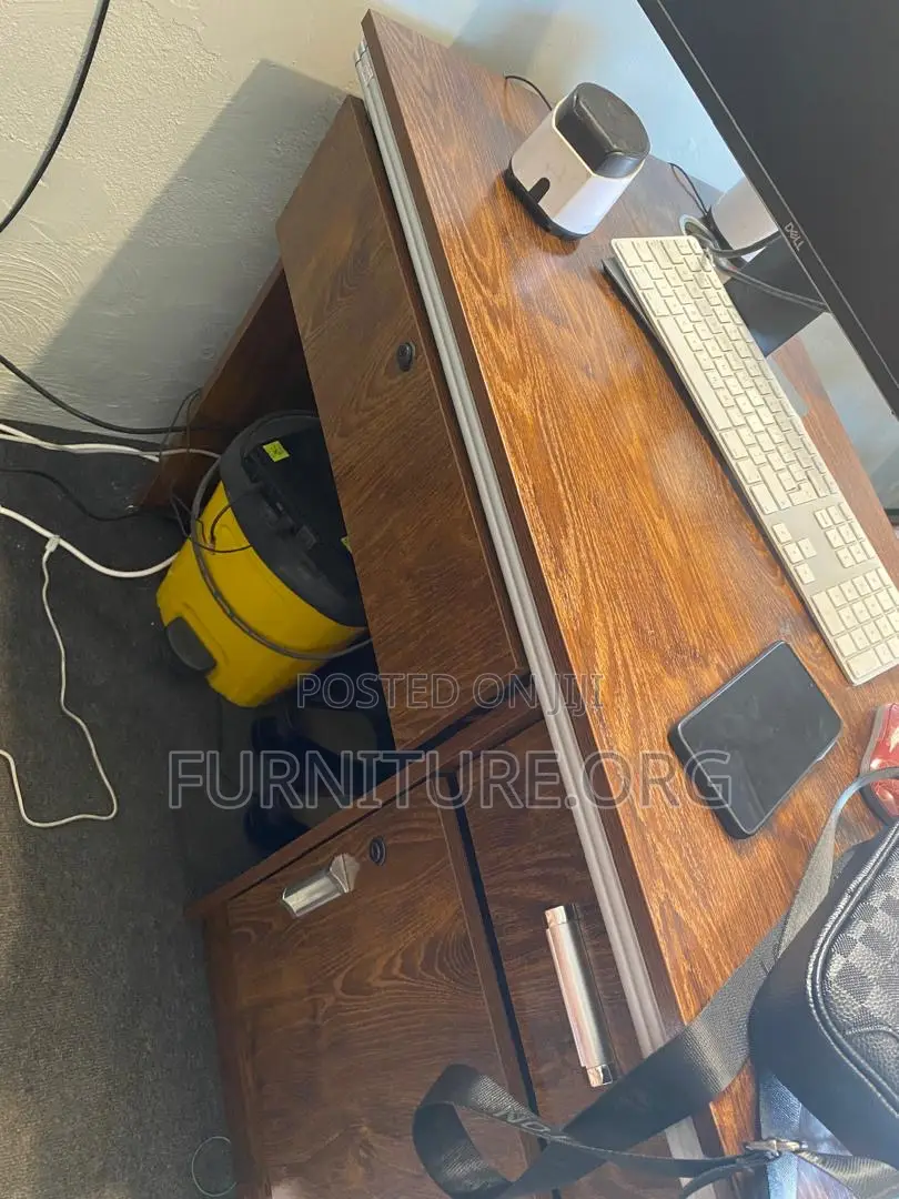 Office Desk