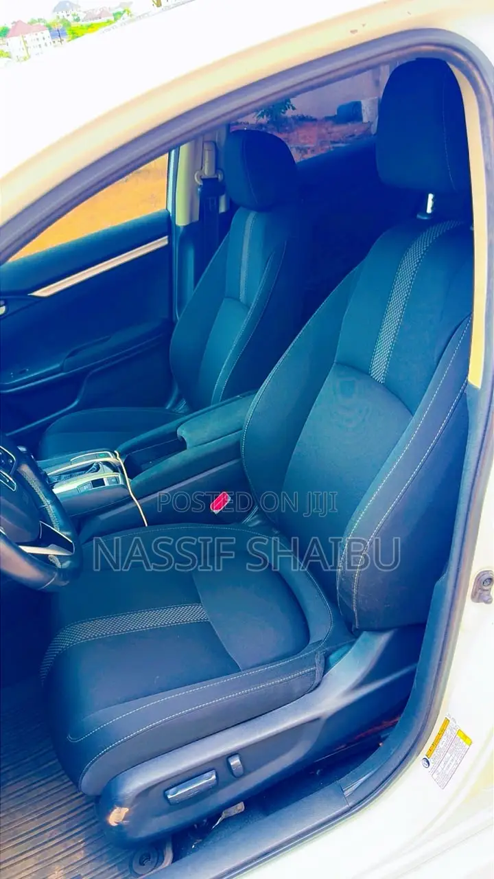 Honda Civic EX Sedan 2019 White