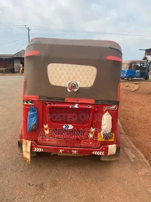 Bajaj RE 2026 Red
