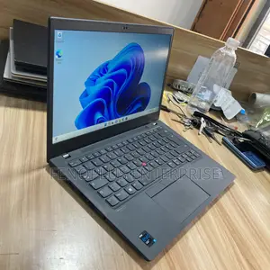 Laptop Lenovo ThinkPad T14s Gen 2 16GB Intel Core i7 SSD 512GB
