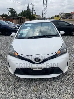 Toyota Vitz 1.3 AWD 5dr 2015 White