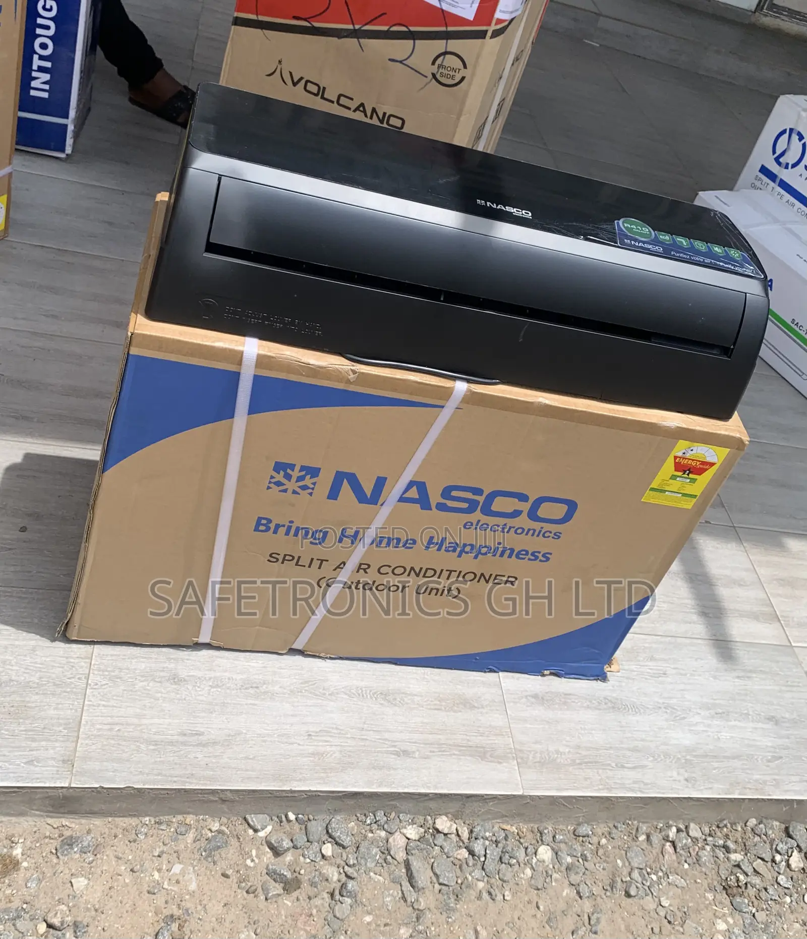 Ultra Good Nasco 1.5HP Black Split Air Conditioner