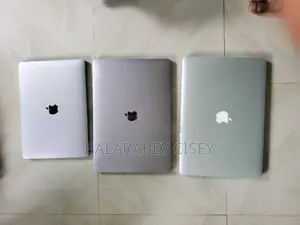 Laptop Apple MacBook Pro 2017 16GB Intel Core i7 HDD+SSD 500GB