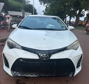 Toyota Corolla 2015 White