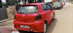 Toyota Vitz 1.3 FWD 5dr 2012 Red