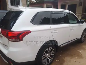 Mitsubishi Outlander 2017 White