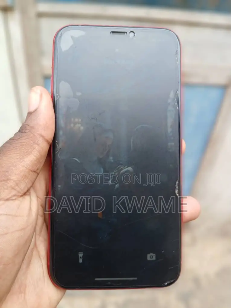 Apple iPhone 11 128 GB Red