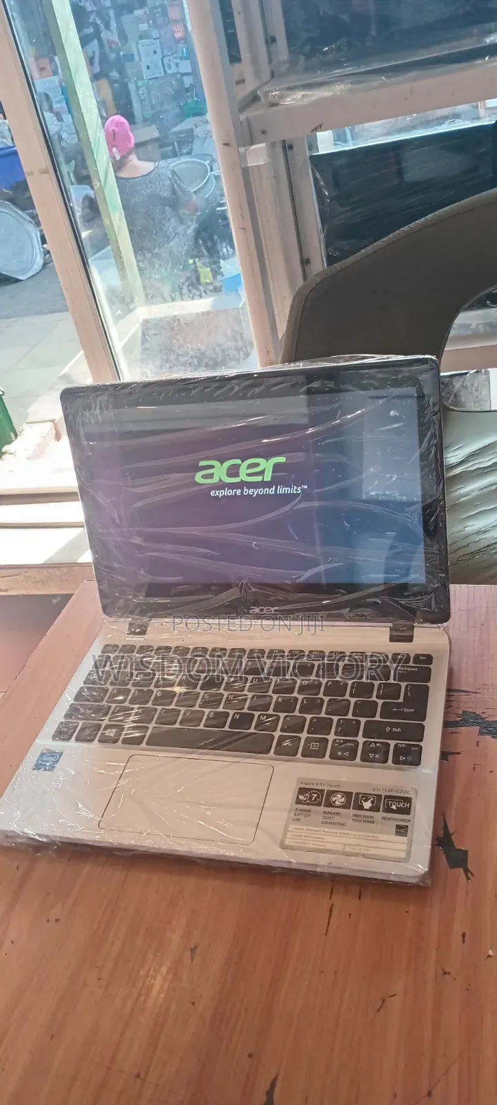 New Laptop Acer Aspire V3-112P 4GB Intel HDD 500GB