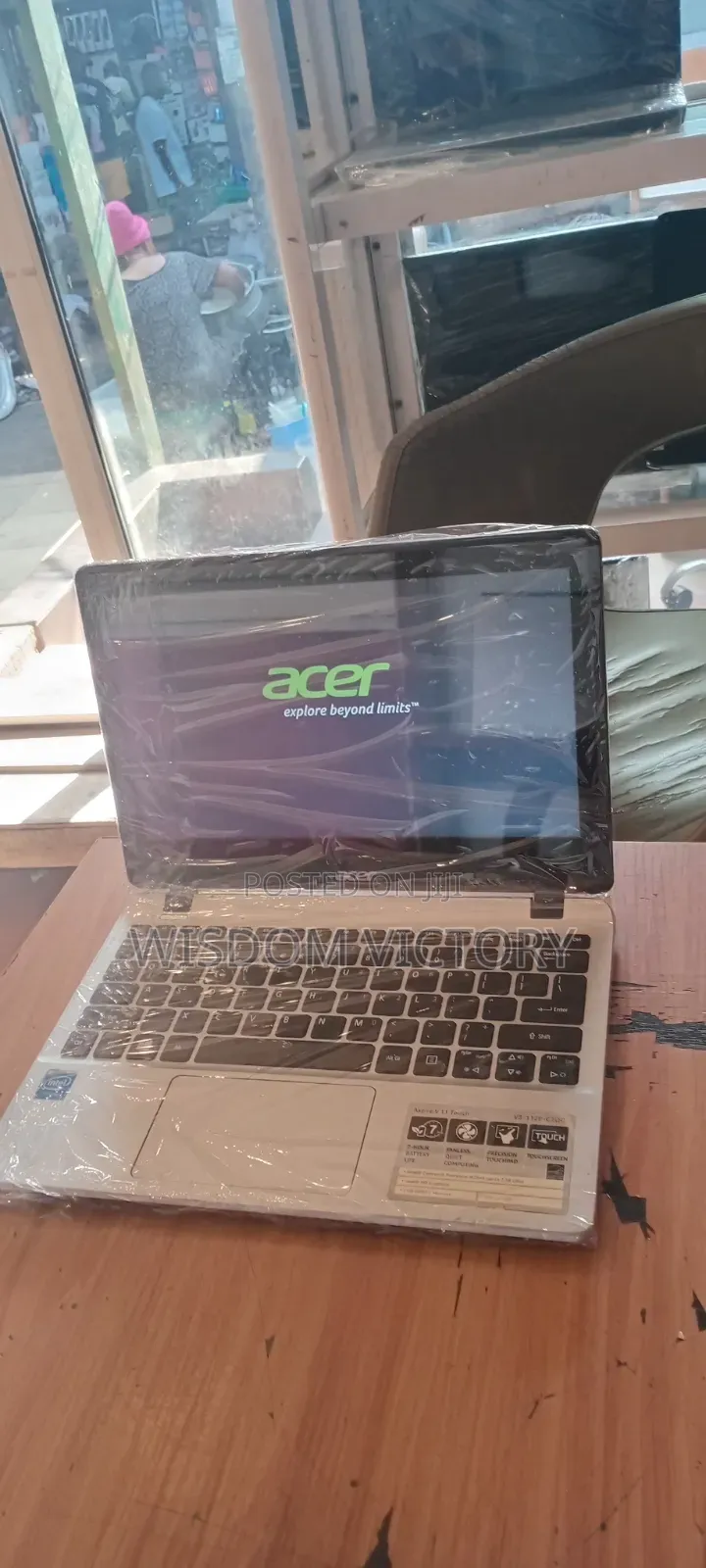 New Laptop Acer Aspire V3-112P 4GB Intel HDD 500GB