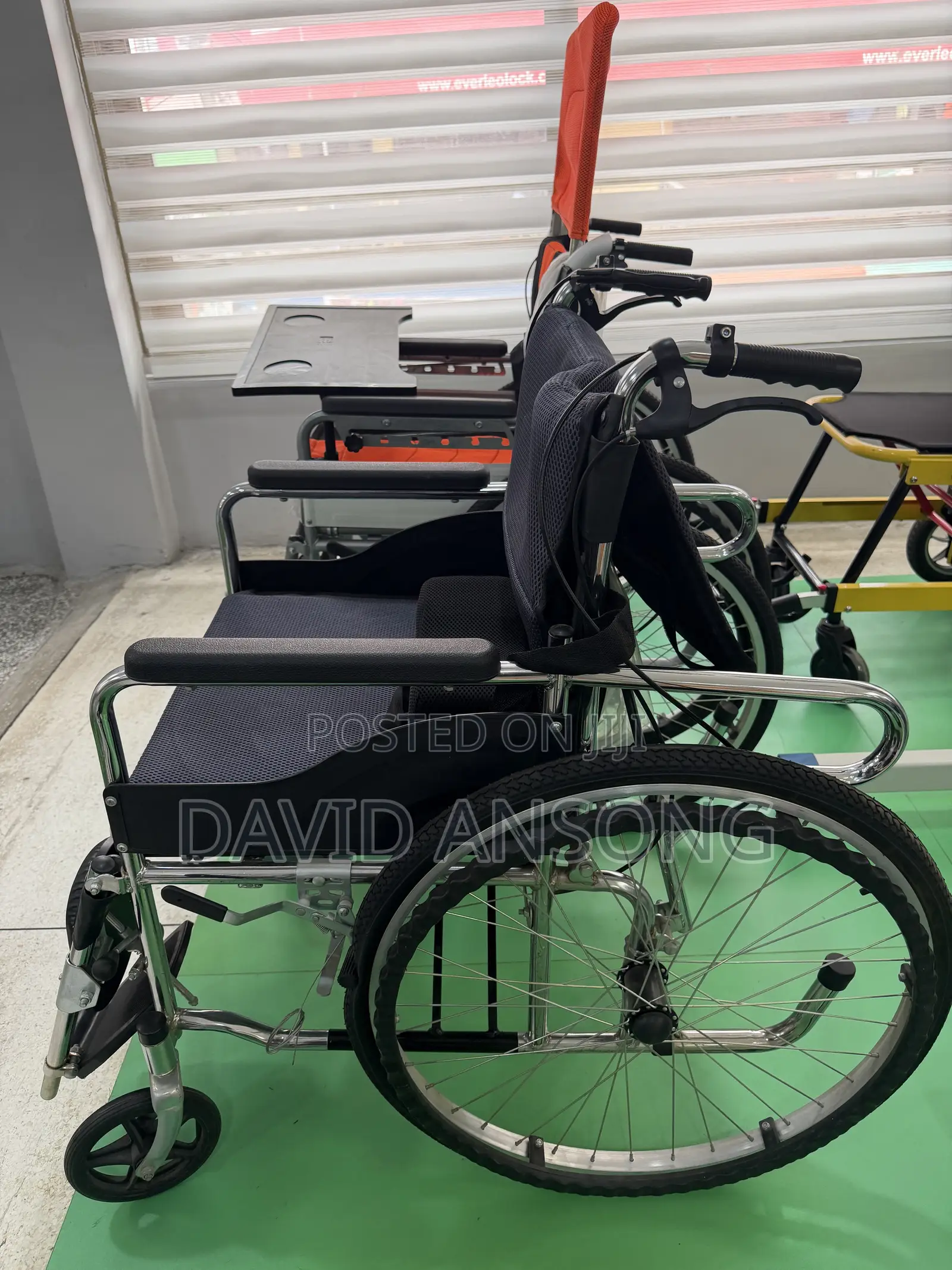 Wheel Chair Commod