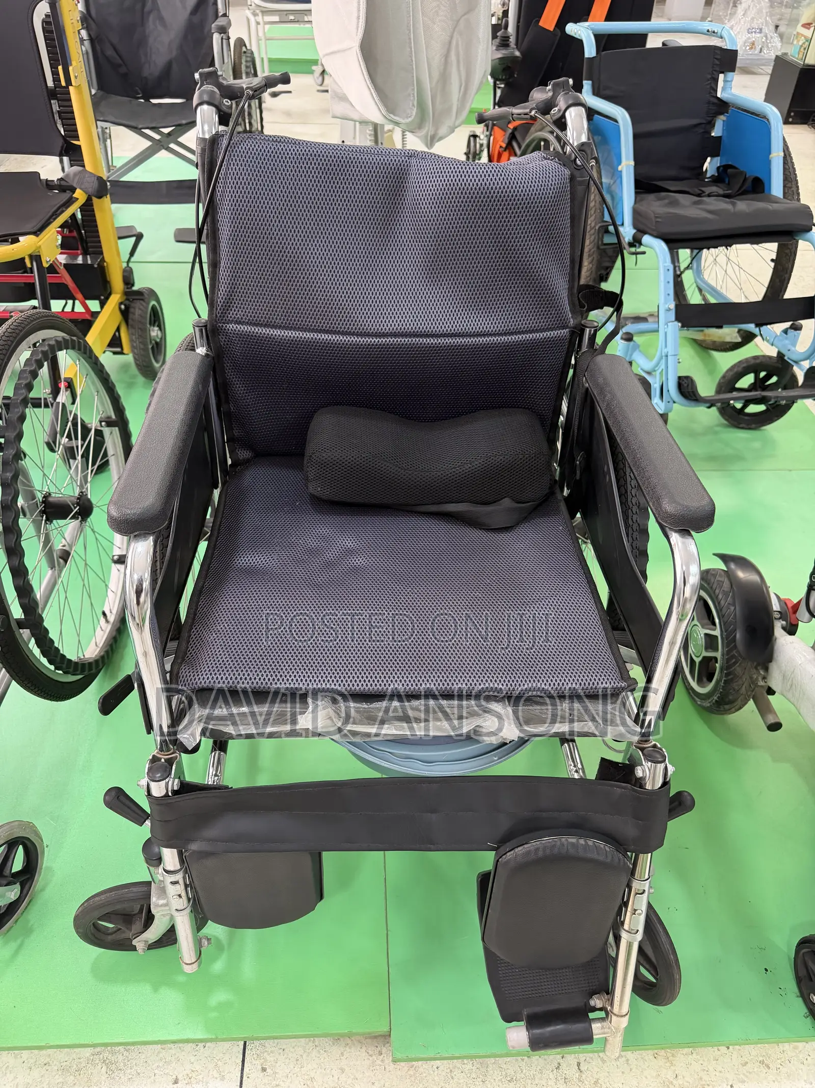 Wheel Chair Commod