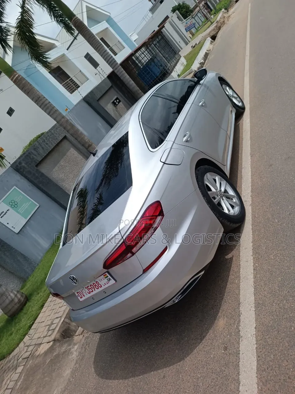 Volkswagen Passat 2021 Silver