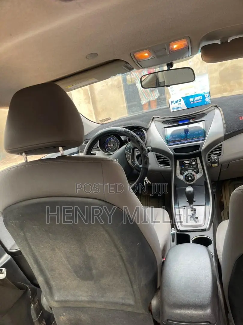 Hyundai Elantra GLS Sedan FWD (1.8L 4cyl 6A) 2013 Silver