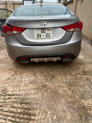 Hyundai Elantra GLS Sedan FWD (1.8L 4cyl 6A) 2013 Silver