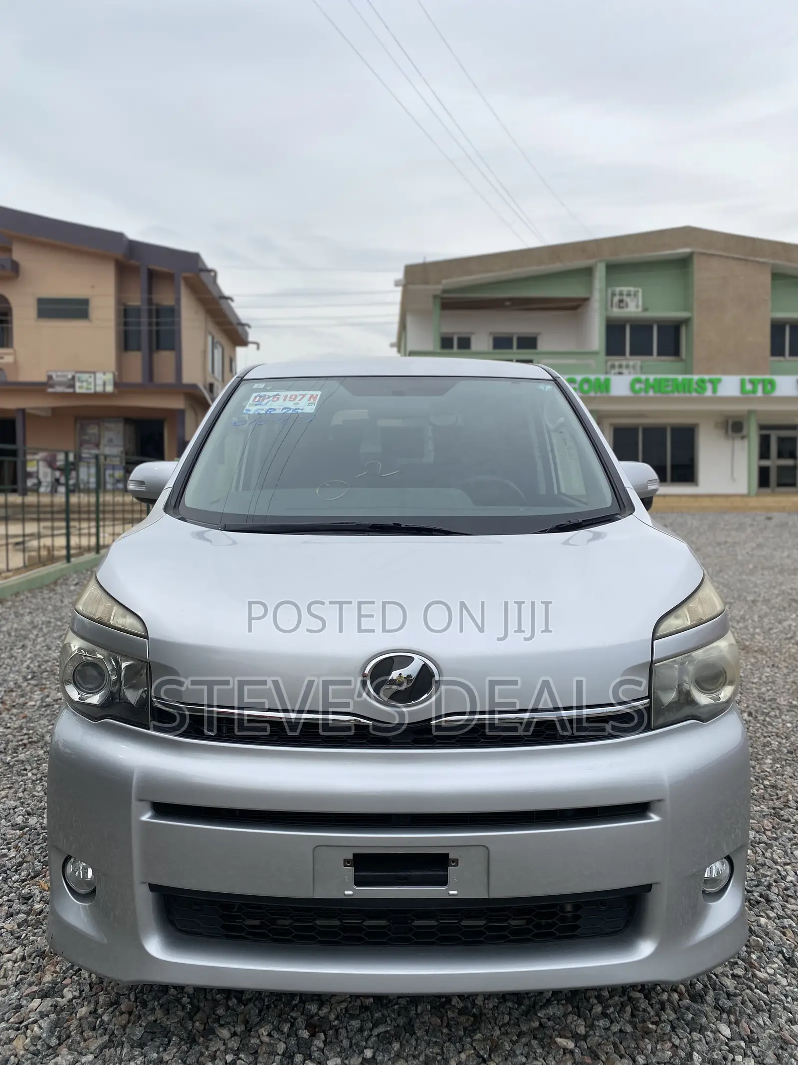 Toyota Voxy 2012 Silver