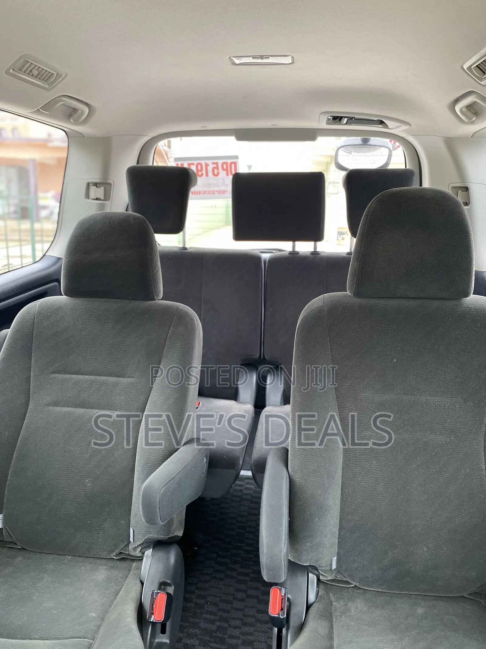 Toyota Voxy 2012 Silver