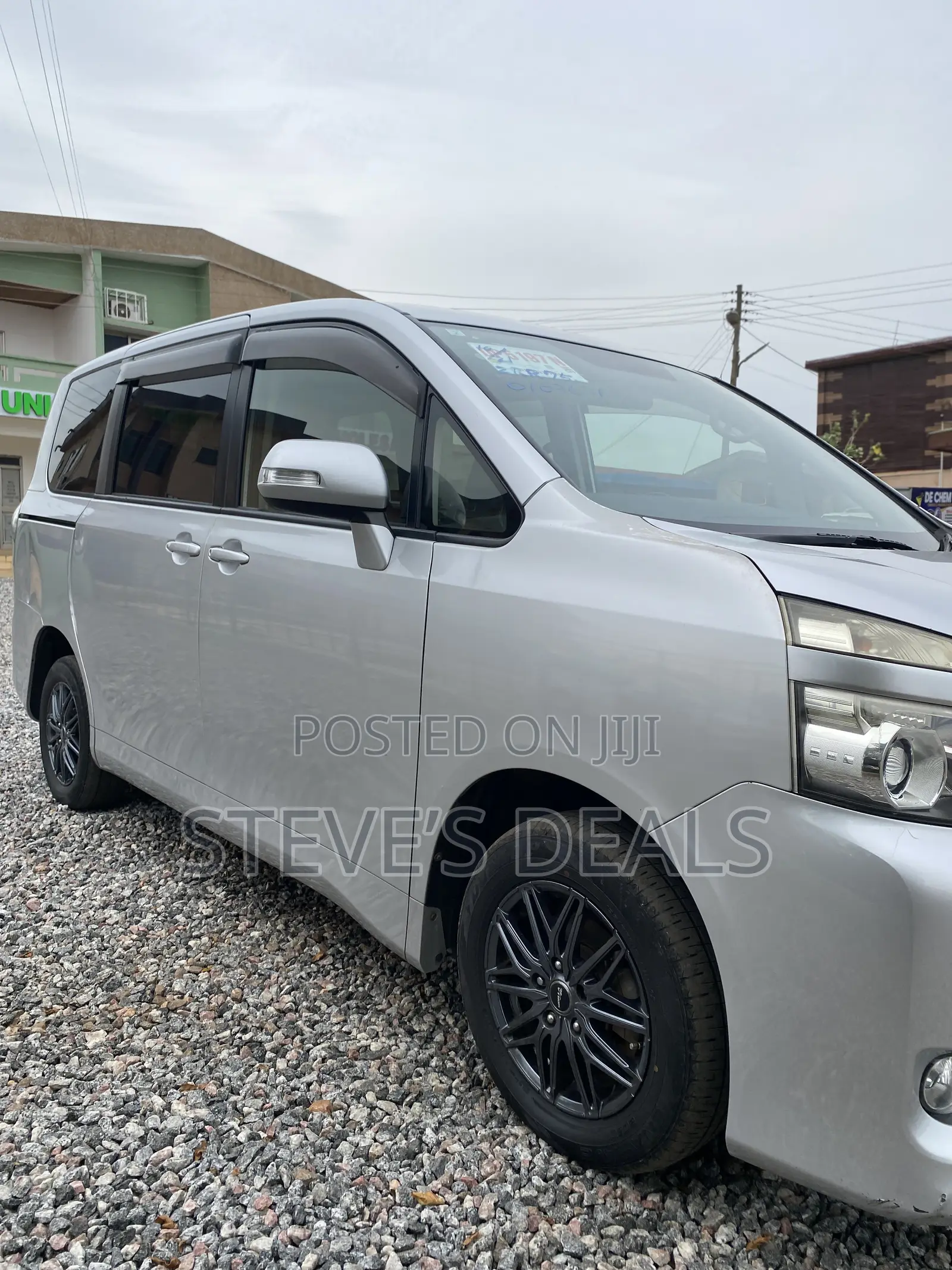 Toyota Voxy 2012 Silver